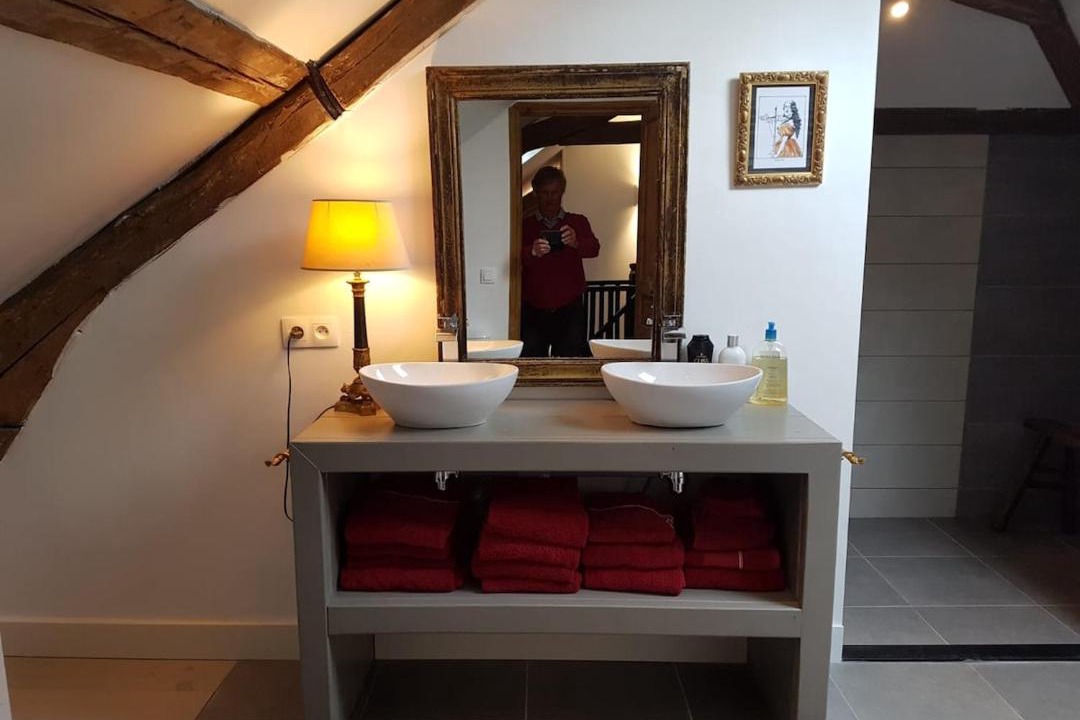 Photo of Bathroom in Ecrainville