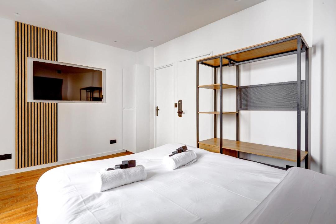 Photo of Bedroom in Champs-Elysees
