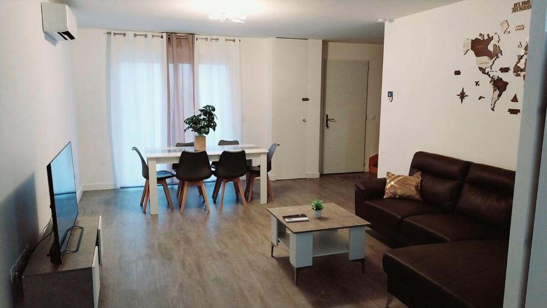 Photo of Livingroom in La Grande-Paroisse