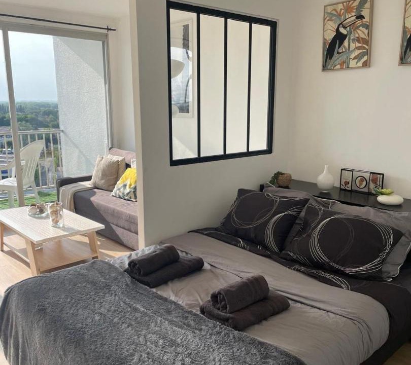 Photo of Bedroom in Mons-en-Baroeul