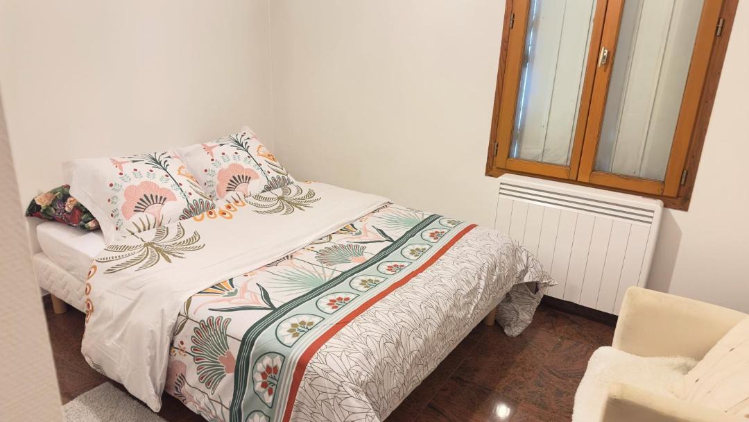 Photo of Bedroom in Drancy
