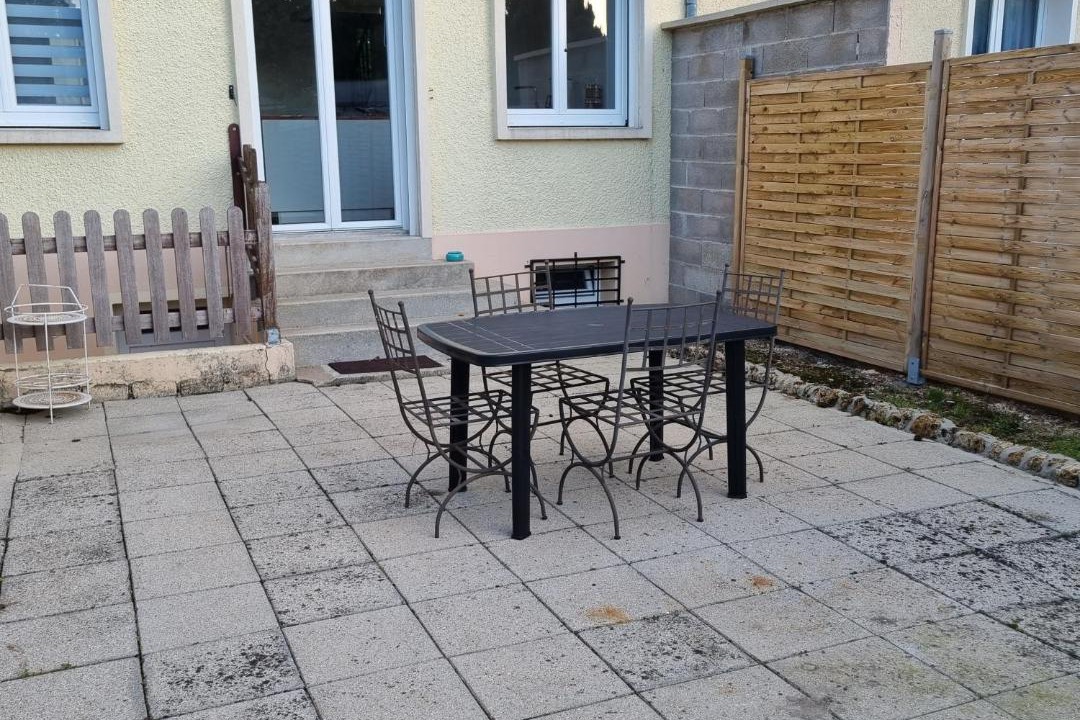 Photo of Patio Balcony in Chalons-en-Champagne