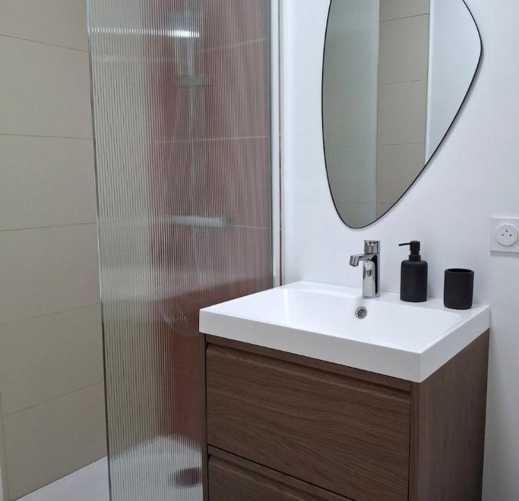 Photo of Bathroom in Oissel