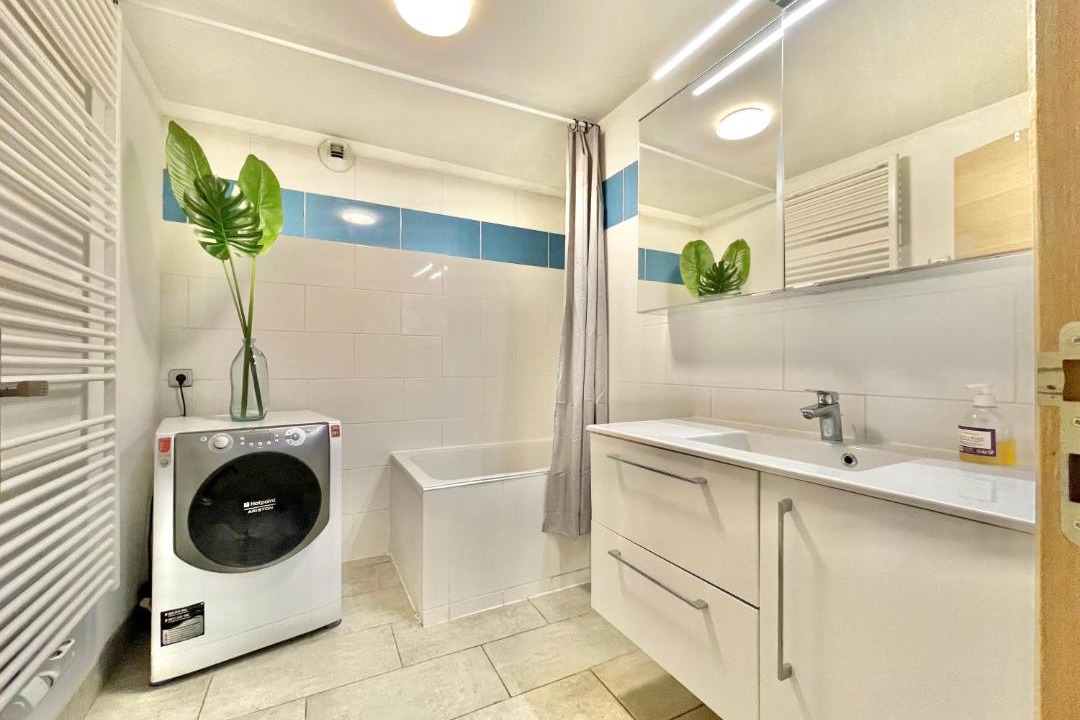 Photo of Bathroom in Mons-en-Baroeul