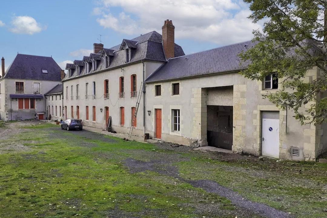 Photo of Buildings in Garchizy