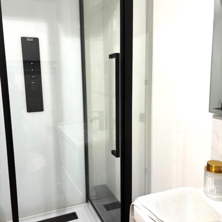 Photo of Bathroom in Bethune