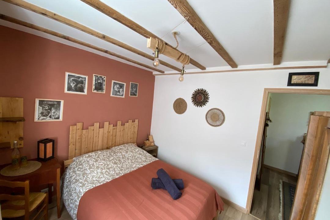 Photo of Bedroom in Val-Suzon