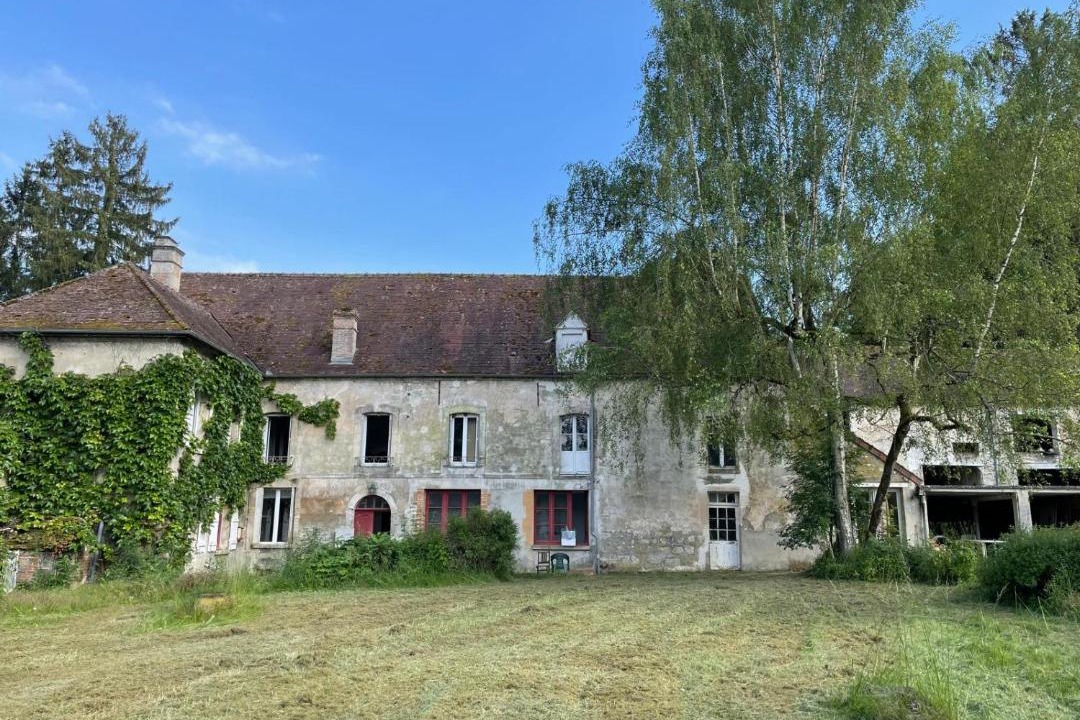 Photo of Others in Loupeigne