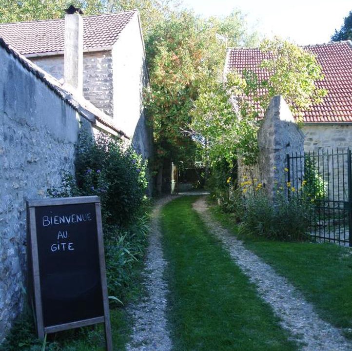 Photo of Buildings in Villeneuve-sur-Auvers