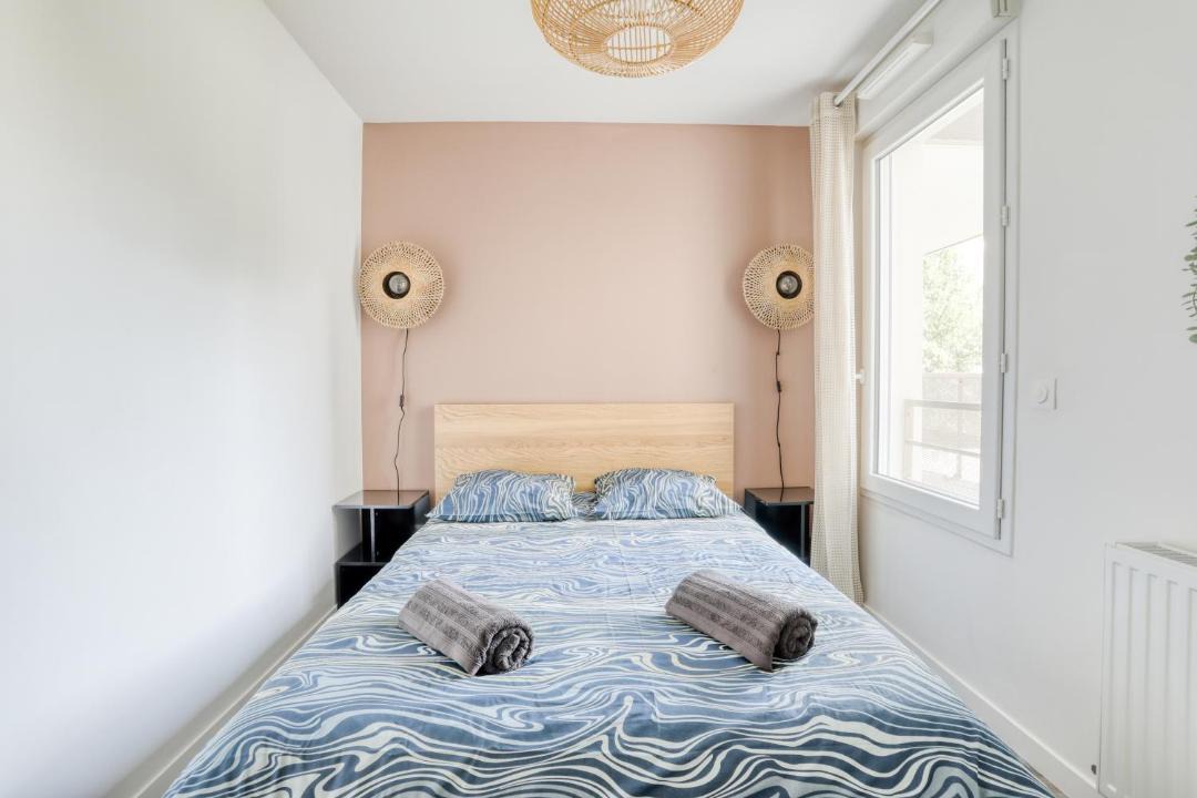 Photo of Bedroom in Le Bourget