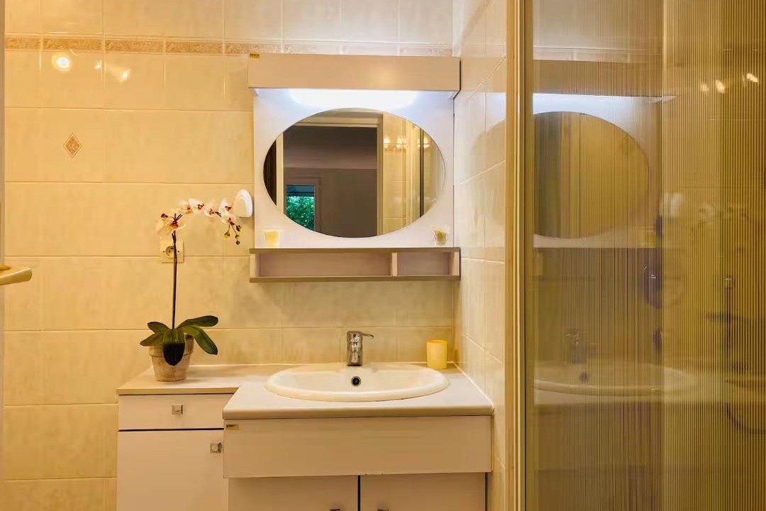 Photo of Bathroom in Savigny-sur-Orge