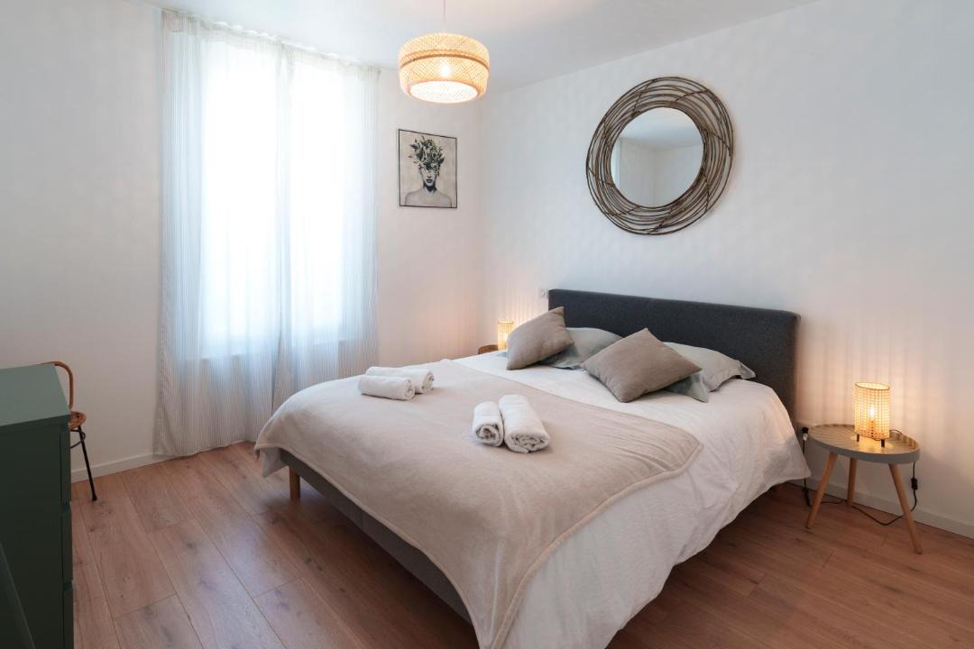 Photo of Bedroom in Verneuil