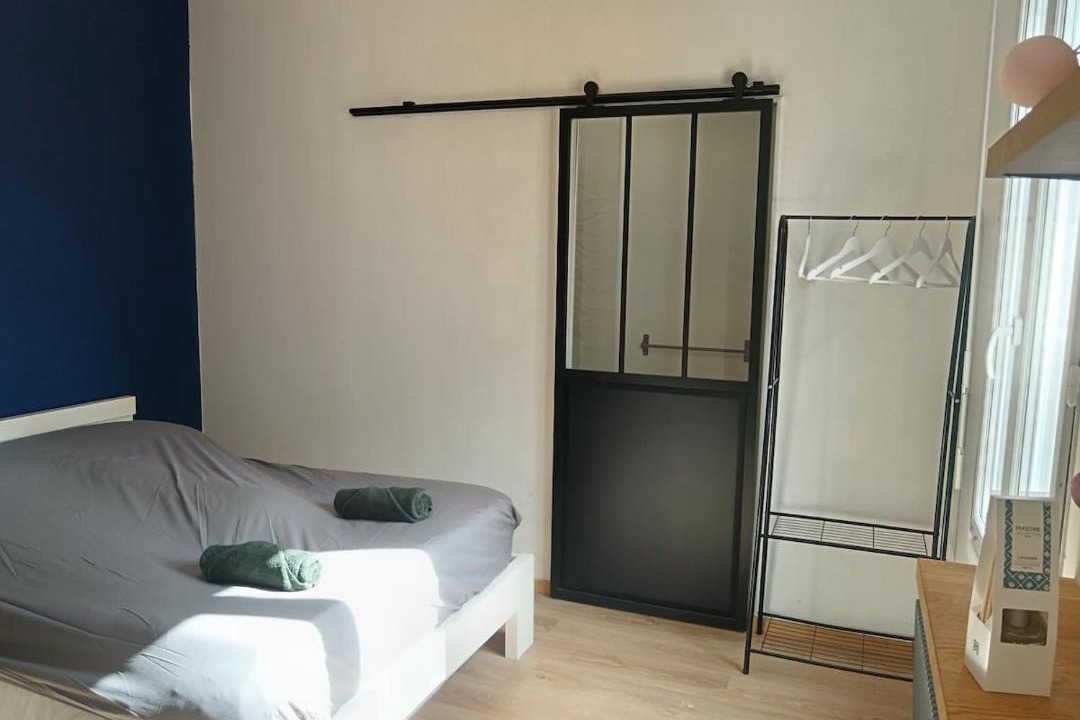 Photo of Bedroom in Anatole France Danton