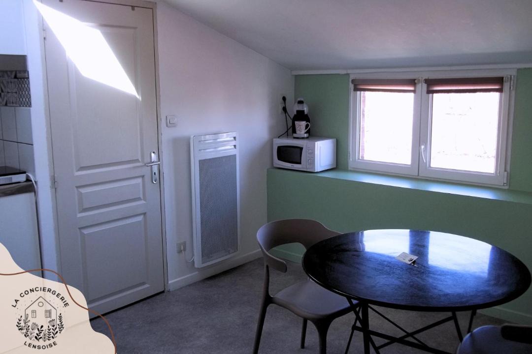 Photo of Kitchen in Lens