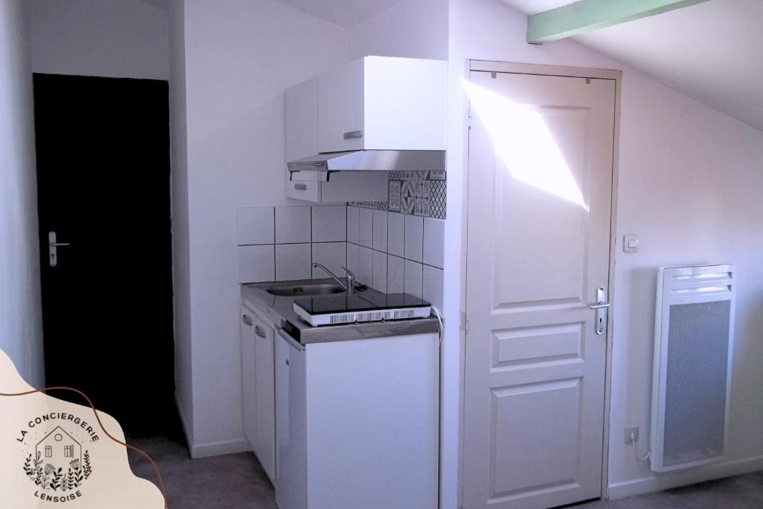 Photo of Kitchen in Lens
