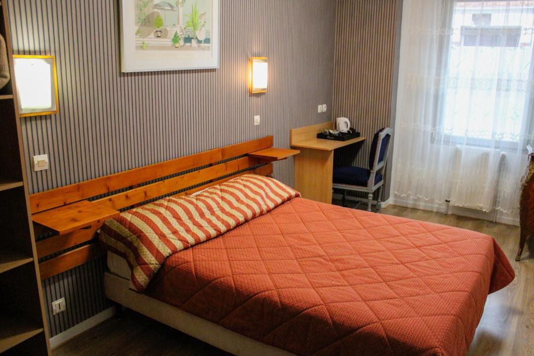 Photo of Bedroom in Forges-les-Eaux