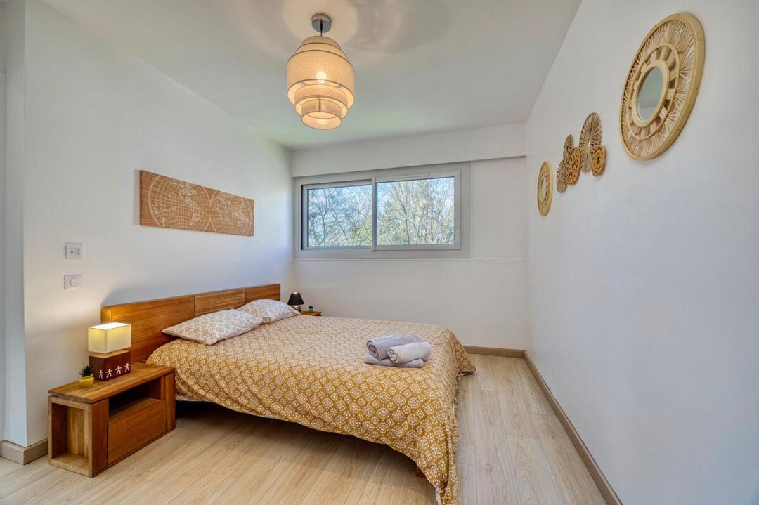 Photo of Bedroom in Ferney-Voltaire