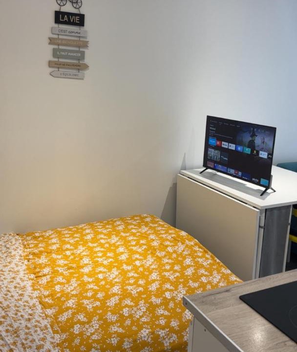 Photo of Bedroom in Elancourt