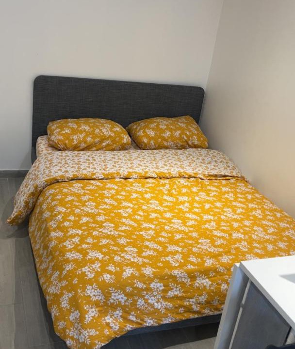 Photo of Bedroom in Elancourt