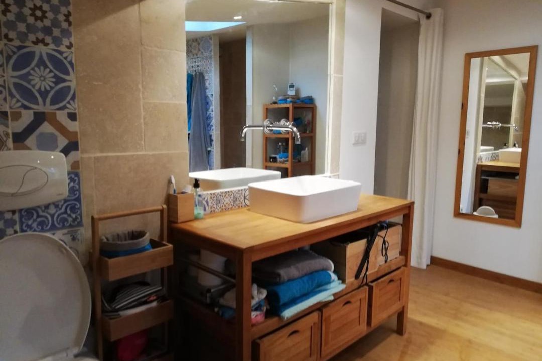 Photo of Bathroom in Villeneuve-Saint-Georges
