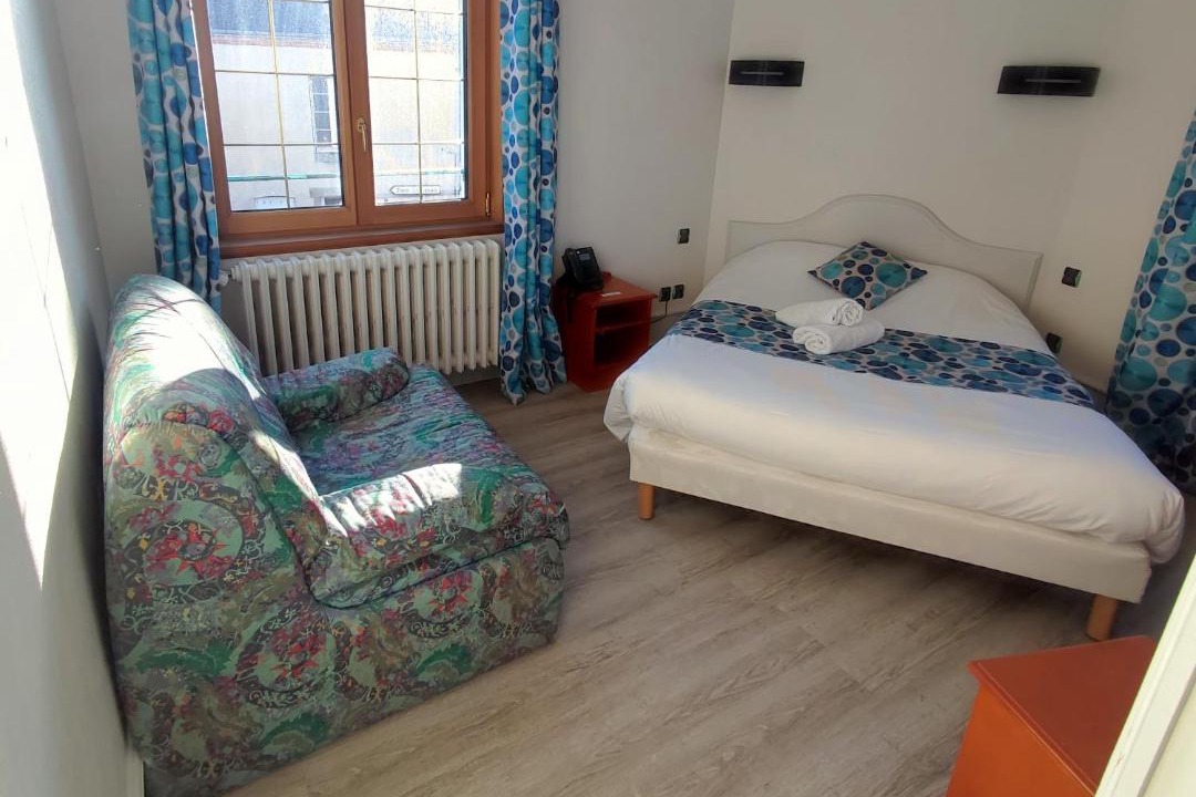 Photo of Bedroom in Neau
