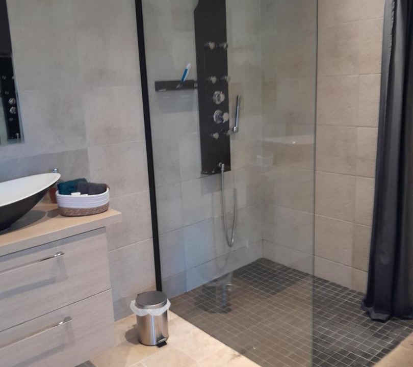 Photo of Bathroom in Montreuil-sur-Mer