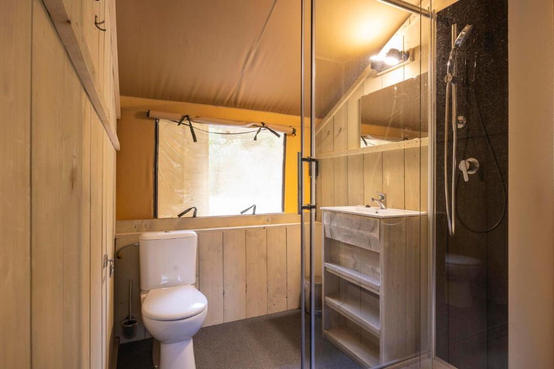 Photo of Bathroom in Signy-lAbbaye
