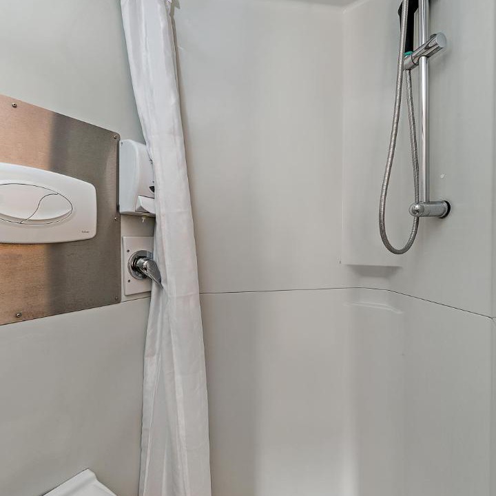 Photo of Bathroom in Saint-Etienne-du-Rouvray