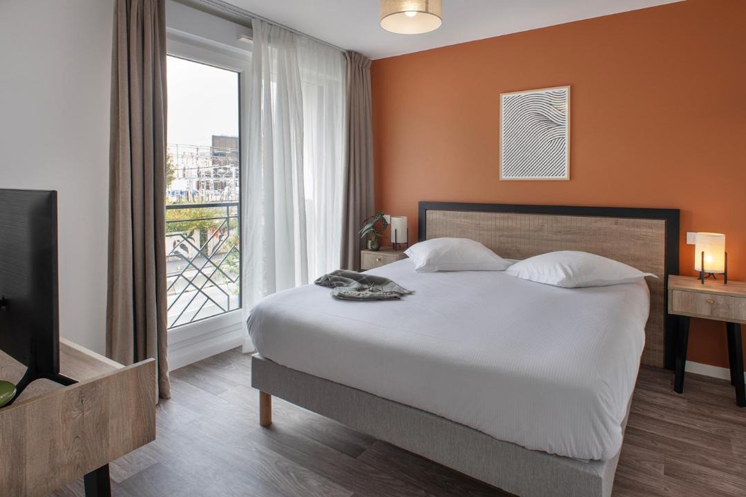 Photo of Bedroom in Saint-Ouen