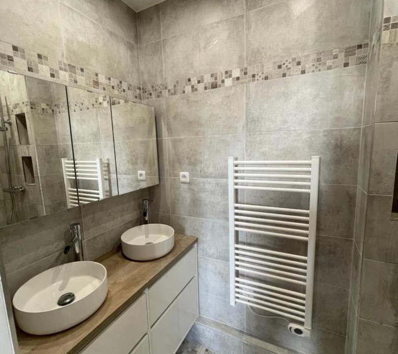 Photo of Bathroom in Villejuif