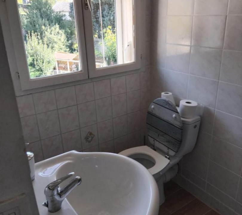 Photo of Bathroom in Liancourt