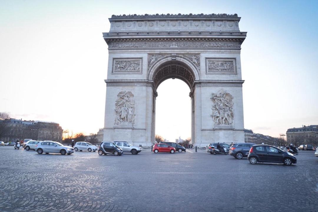 Photo of Others in Champs-Elysees
