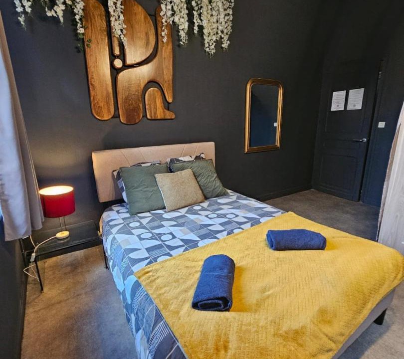 Photo of Bedroom in Henin-Beaumont