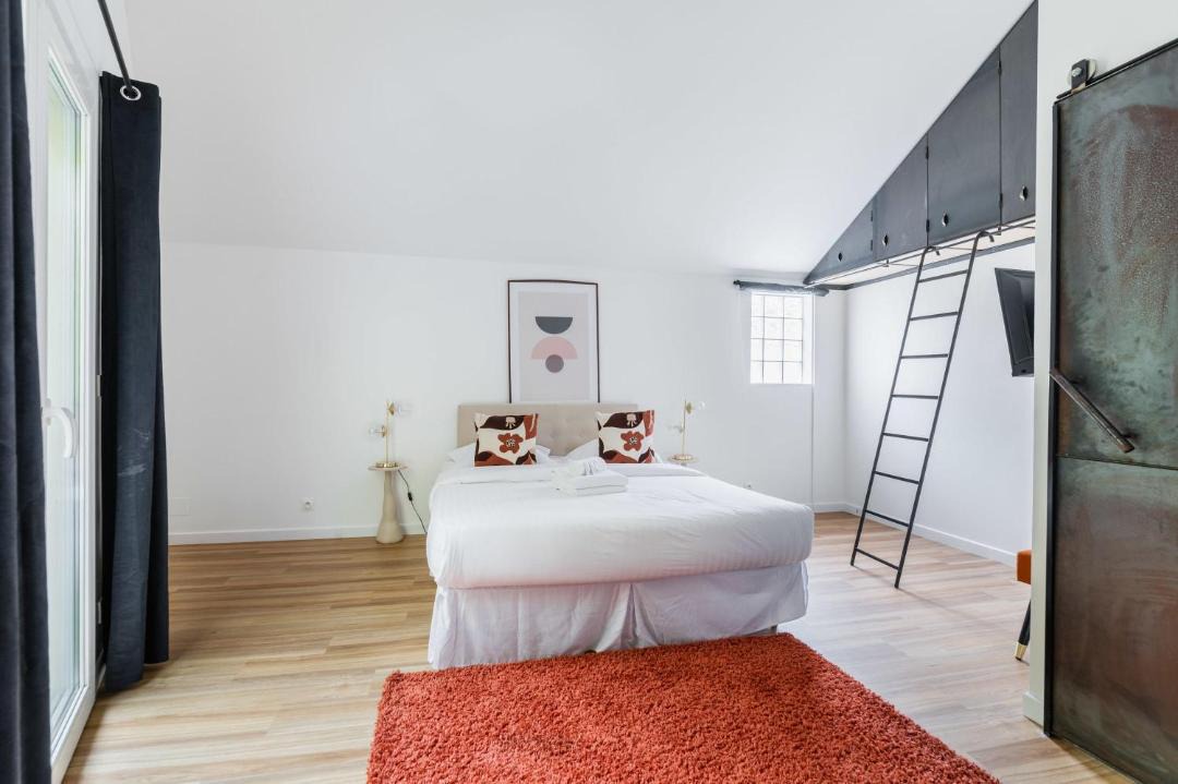 Photo of Bedroom in Romainville