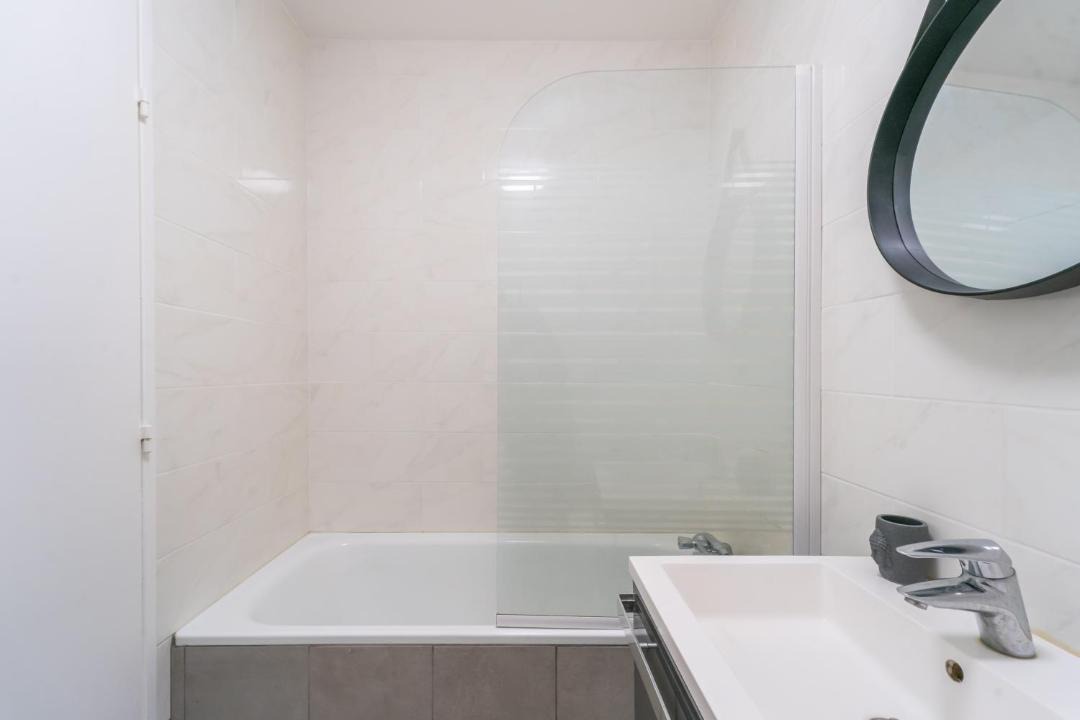 Photo of Bathroom in Stains