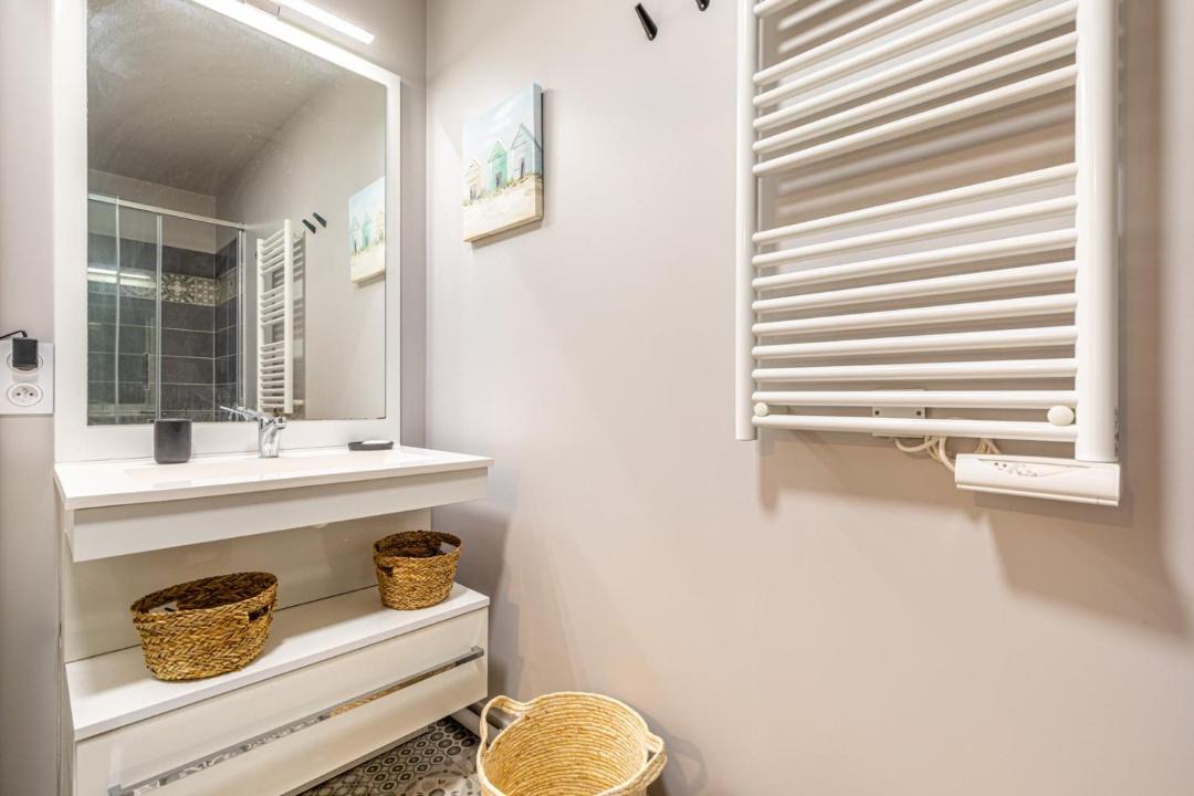 Photo of Bathroom in Les Puces de Saint-Ouen