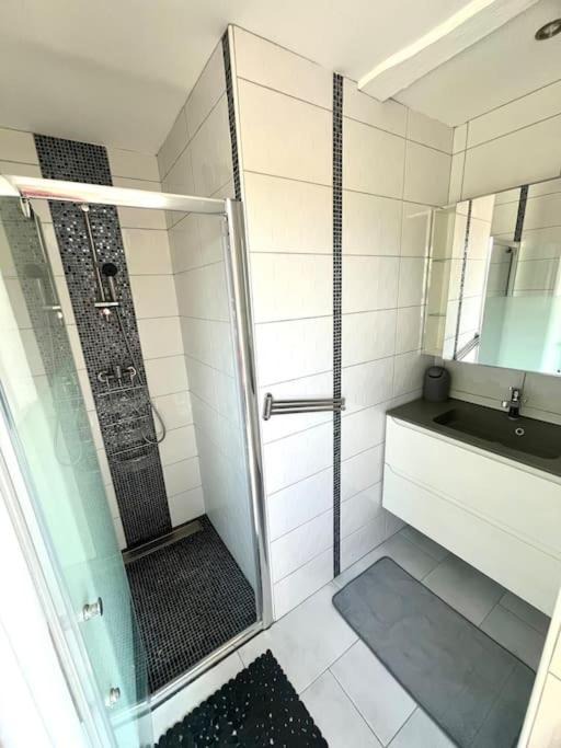 Photo of Bathroom in Neufchatel-en-Bray