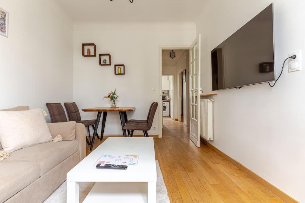 Photo of Livingroom in Le Bourget