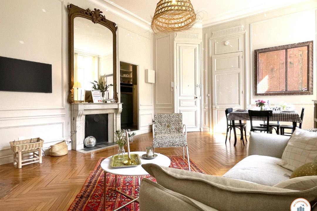 Photo of Livingroom in Quartier Vieux Marche-Cathedrale
