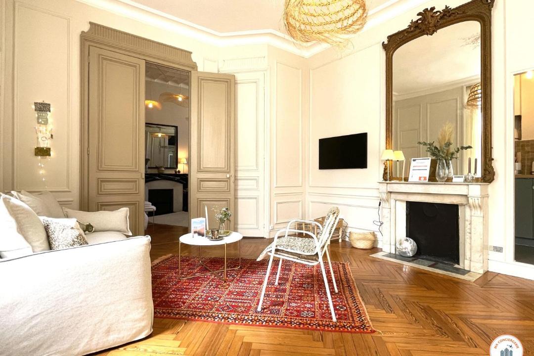 Photo of Livingroom in Quartier Vieux Marche-Cathedrale