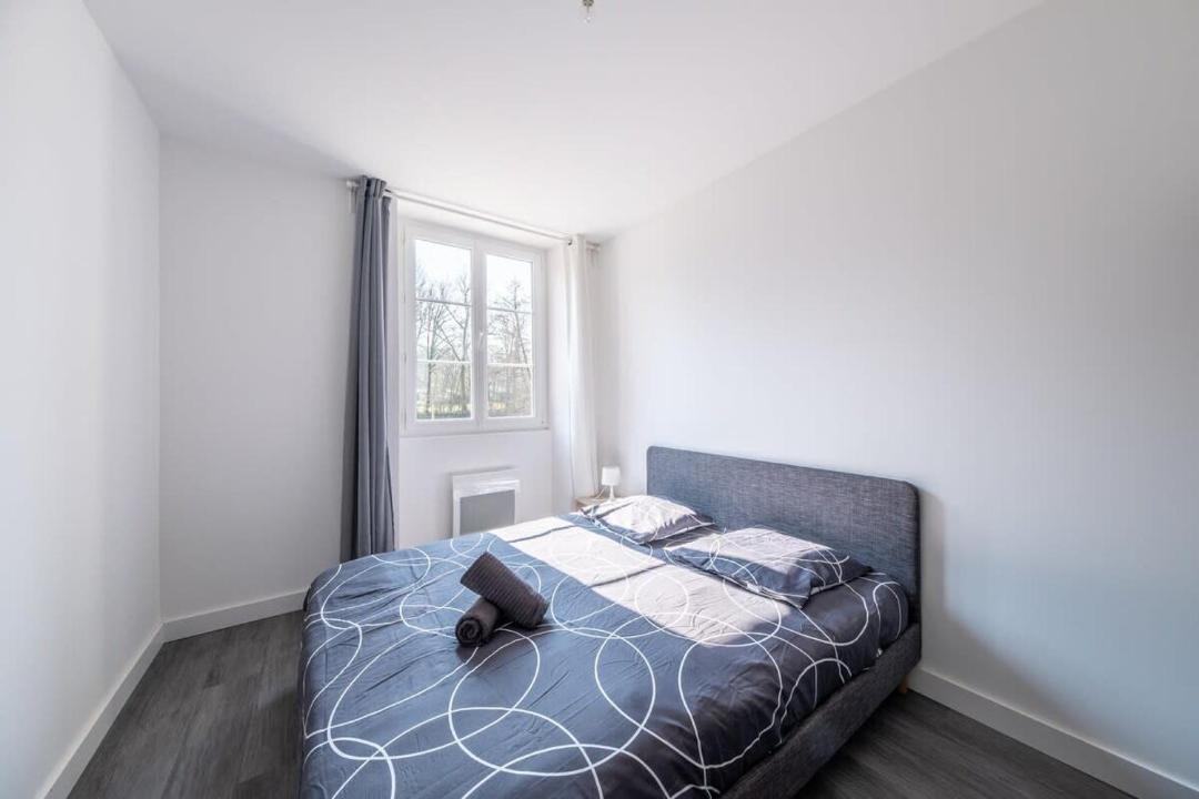 Photo of Bedroom in Jouy-sur-Morin