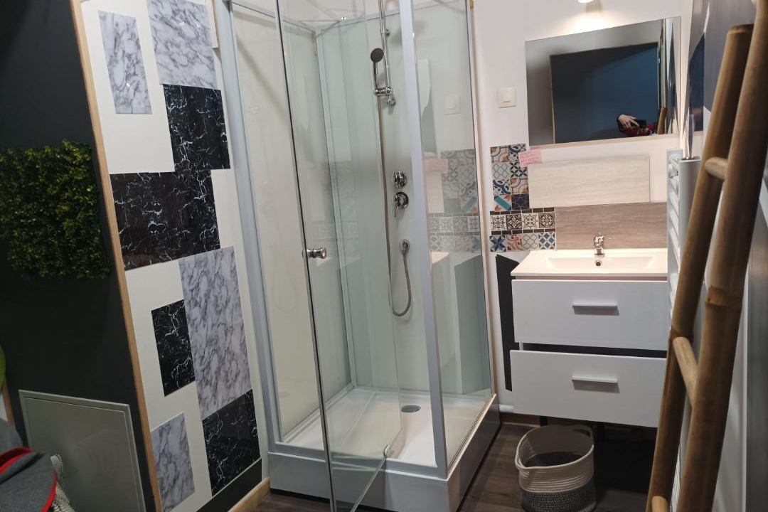 Photo of Bathroom in Friville-Escarbotin
