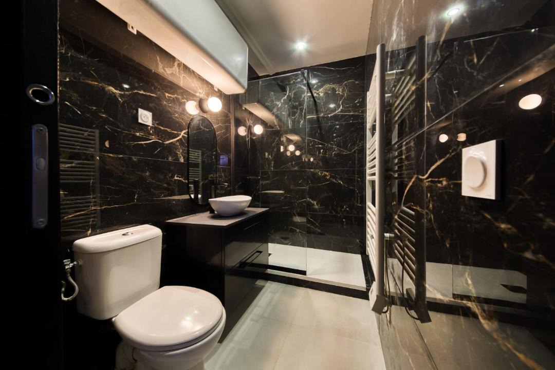 Photo of Bathroom in Villeneuve-Saint-Georges