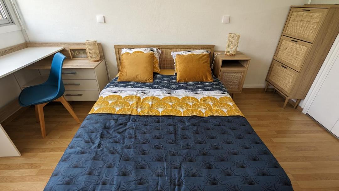 Photo of Bedroom in Saint-Saulve