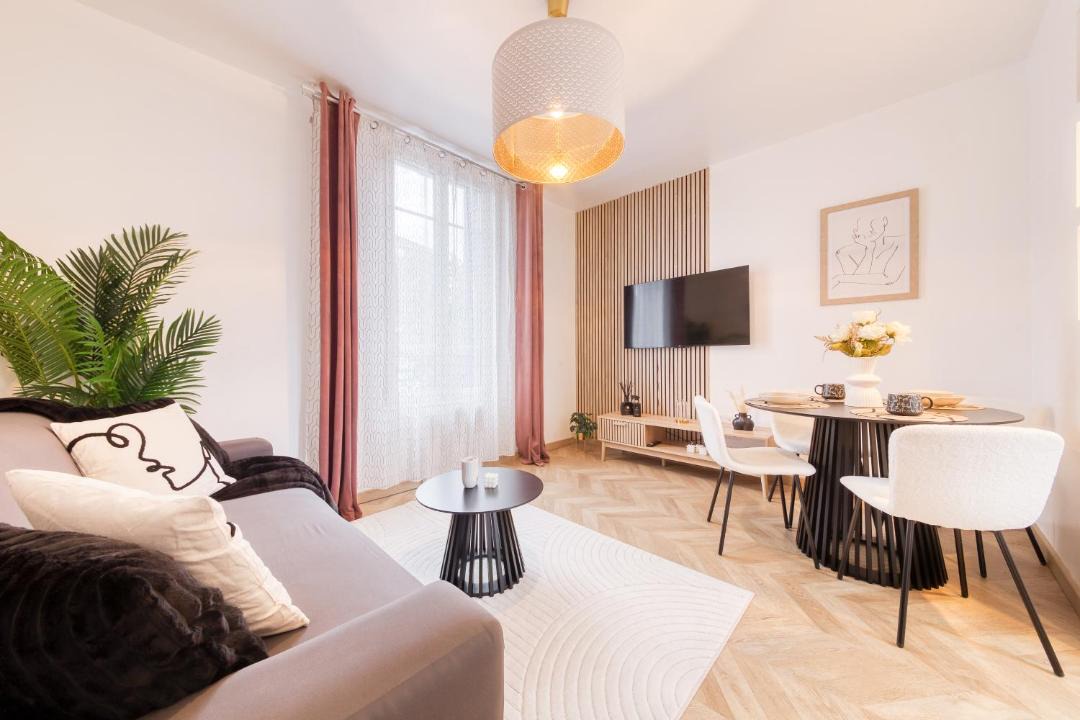 Photo of Livingroom in Les Pavillons-sous-Bois