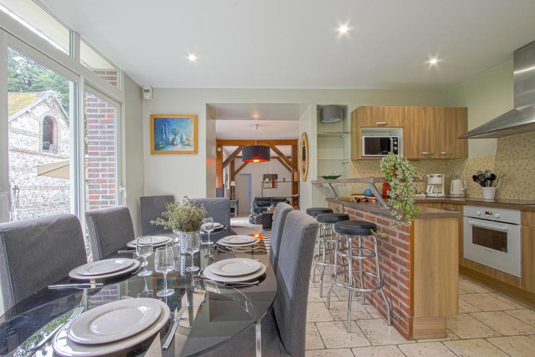 Photo of Kitchen in Paluel