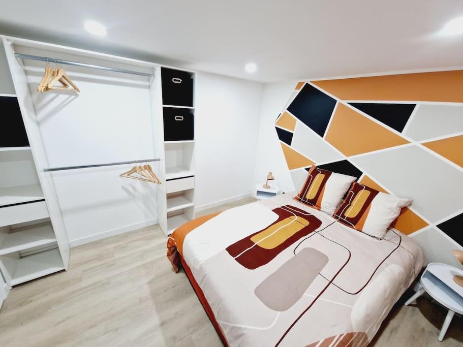 Photo of Bedroom in Maubeuge