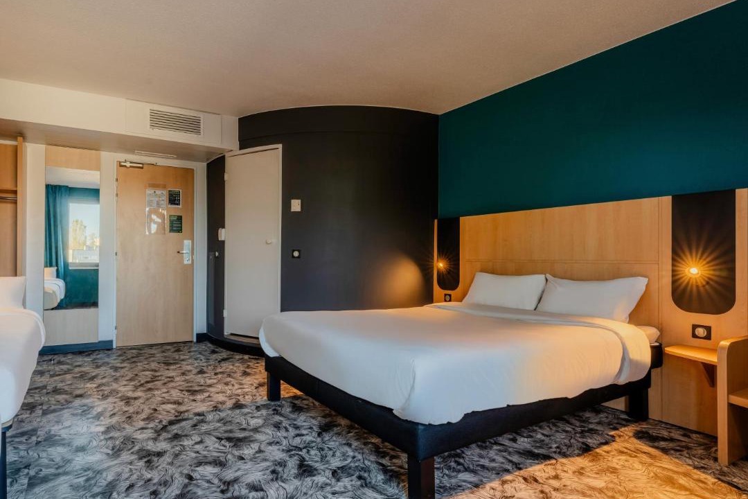 Photo of Bedroom in Maubeuge