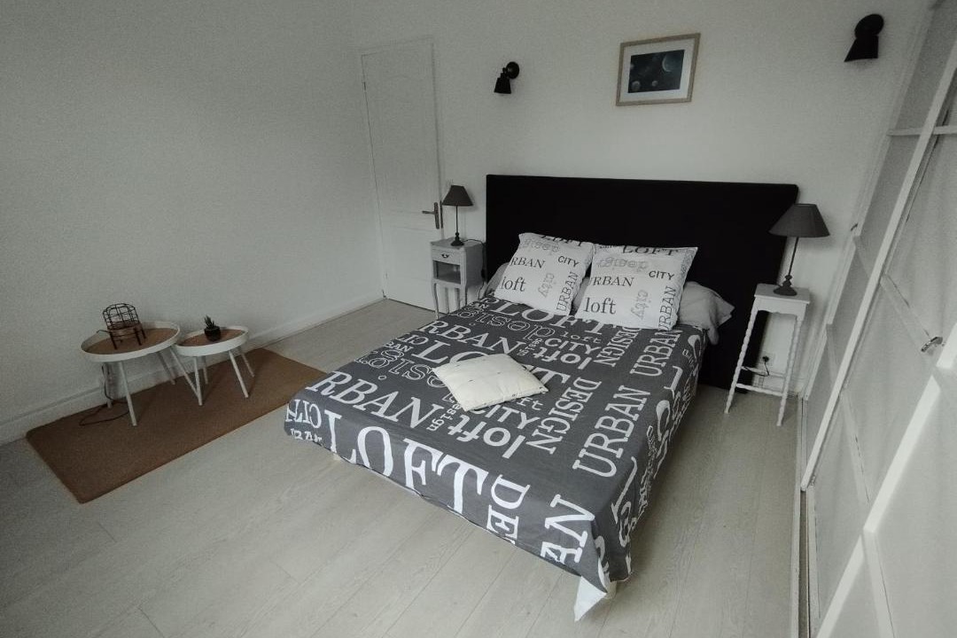 Photo of Bedroom in Le Marais