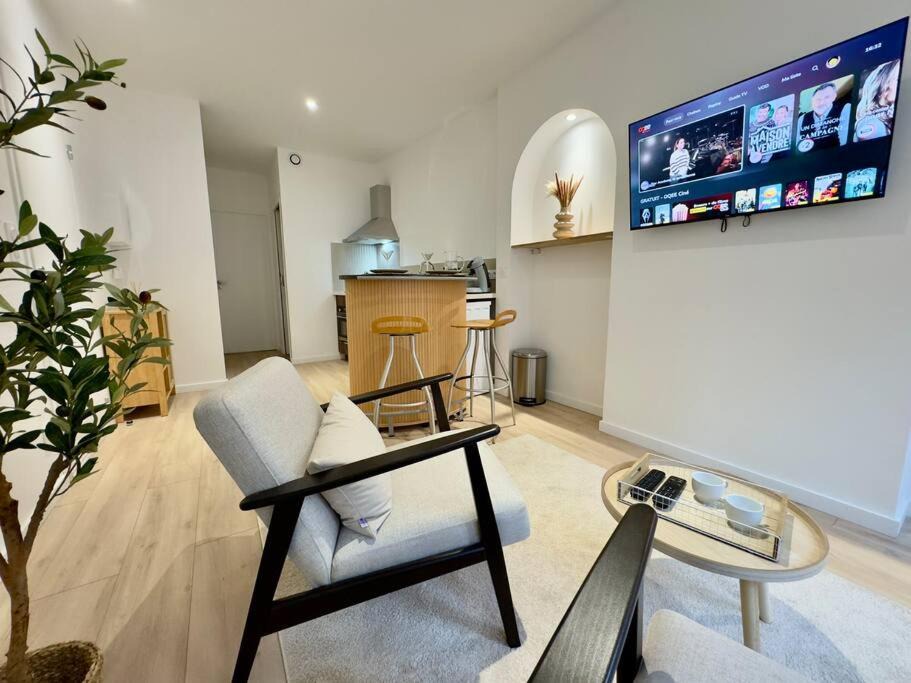 Photo of Livingroom in Saint-Jacques - Saint-Roch